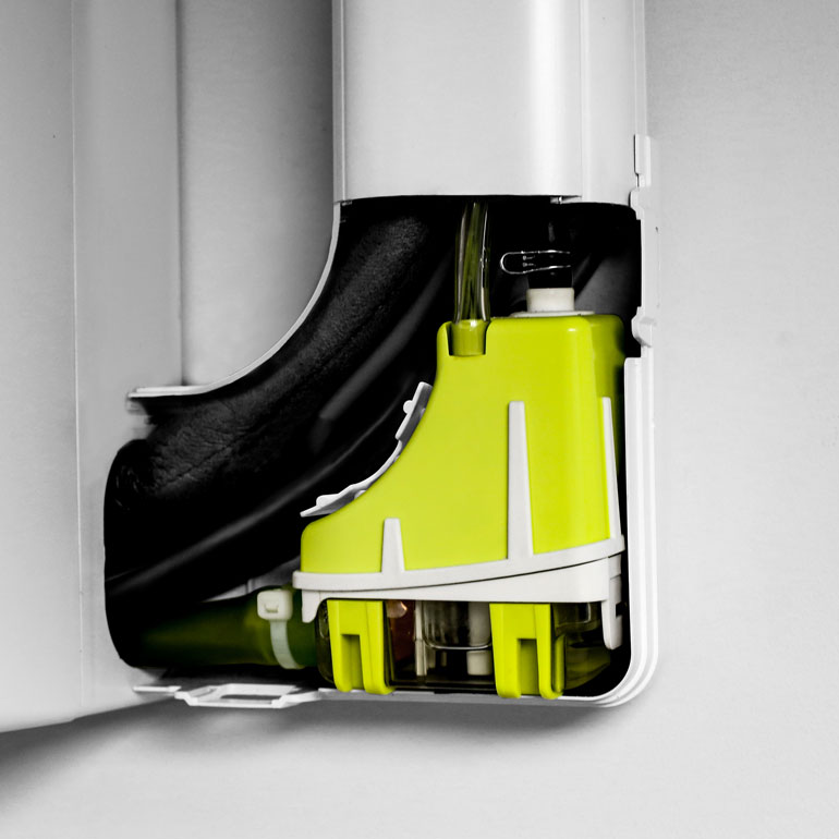 Silent+ Mini Lime sits in the trunking elbow. Perfect for commercial use and retrofit installs.